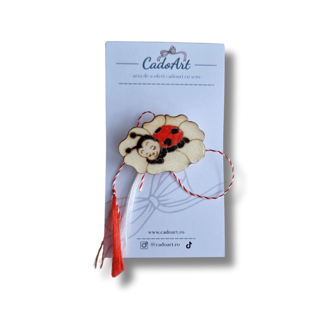 Mărțișor Broșă pictată manual cu Buburuză pe Floare - CadoArt