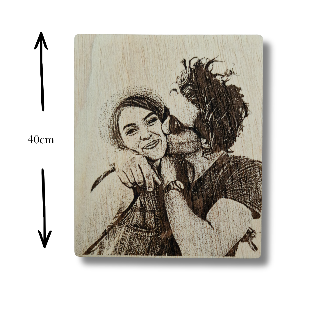Tablou personalizat cu fotografie gravată pe lemn - 40cm