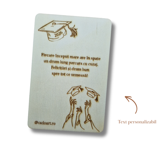 Felicitare personalizabilă din lemn pentru absolvire