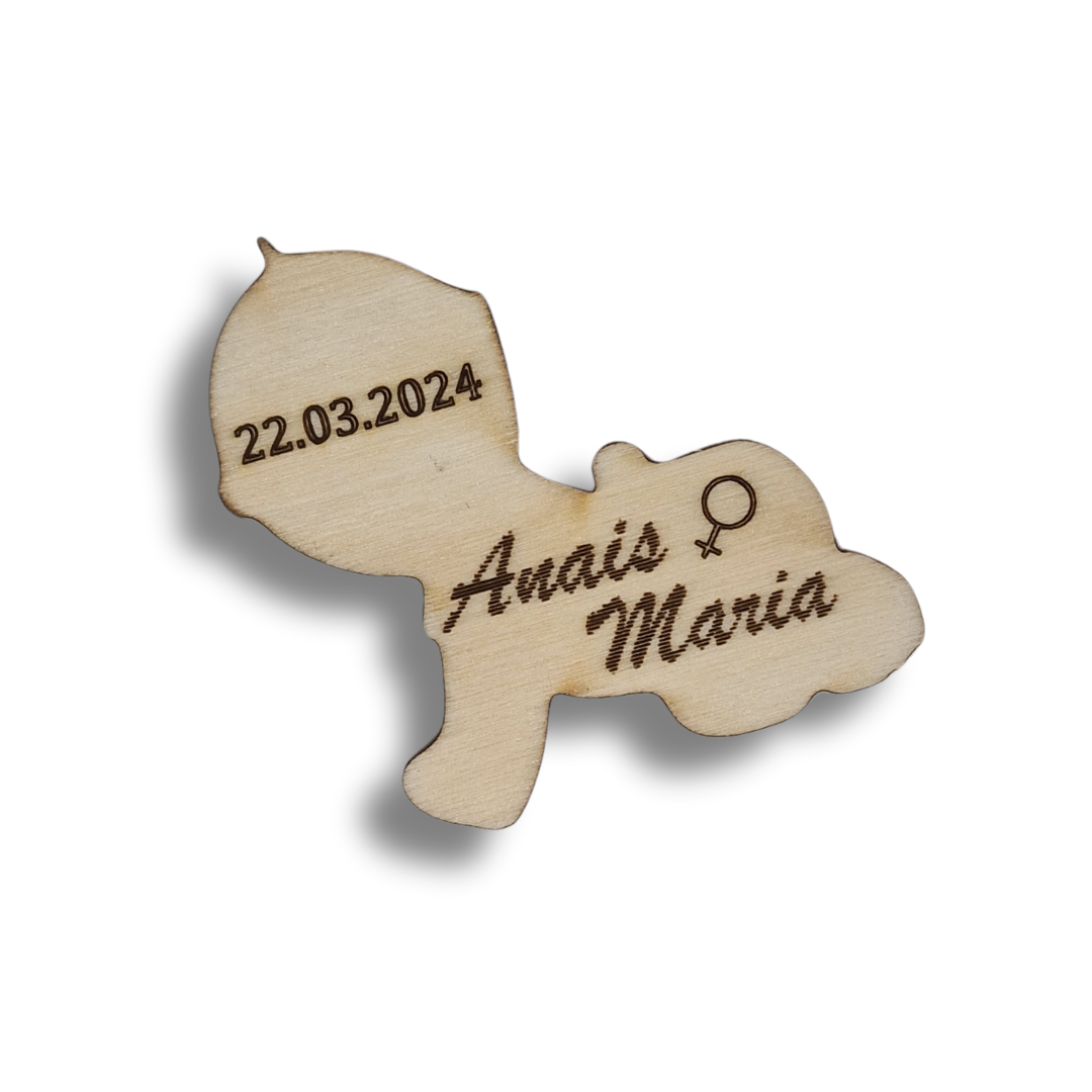 forma bebe din lemn personalizat cu data nașterii si numele