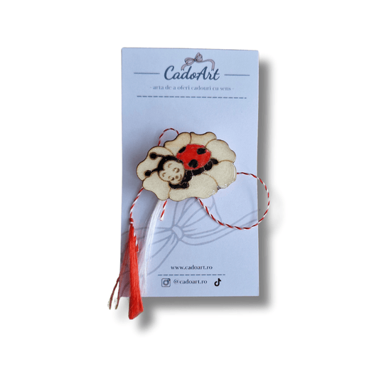 Mărțișor Broșă pictată manual cu Buburuză pe Floare - CadoArt