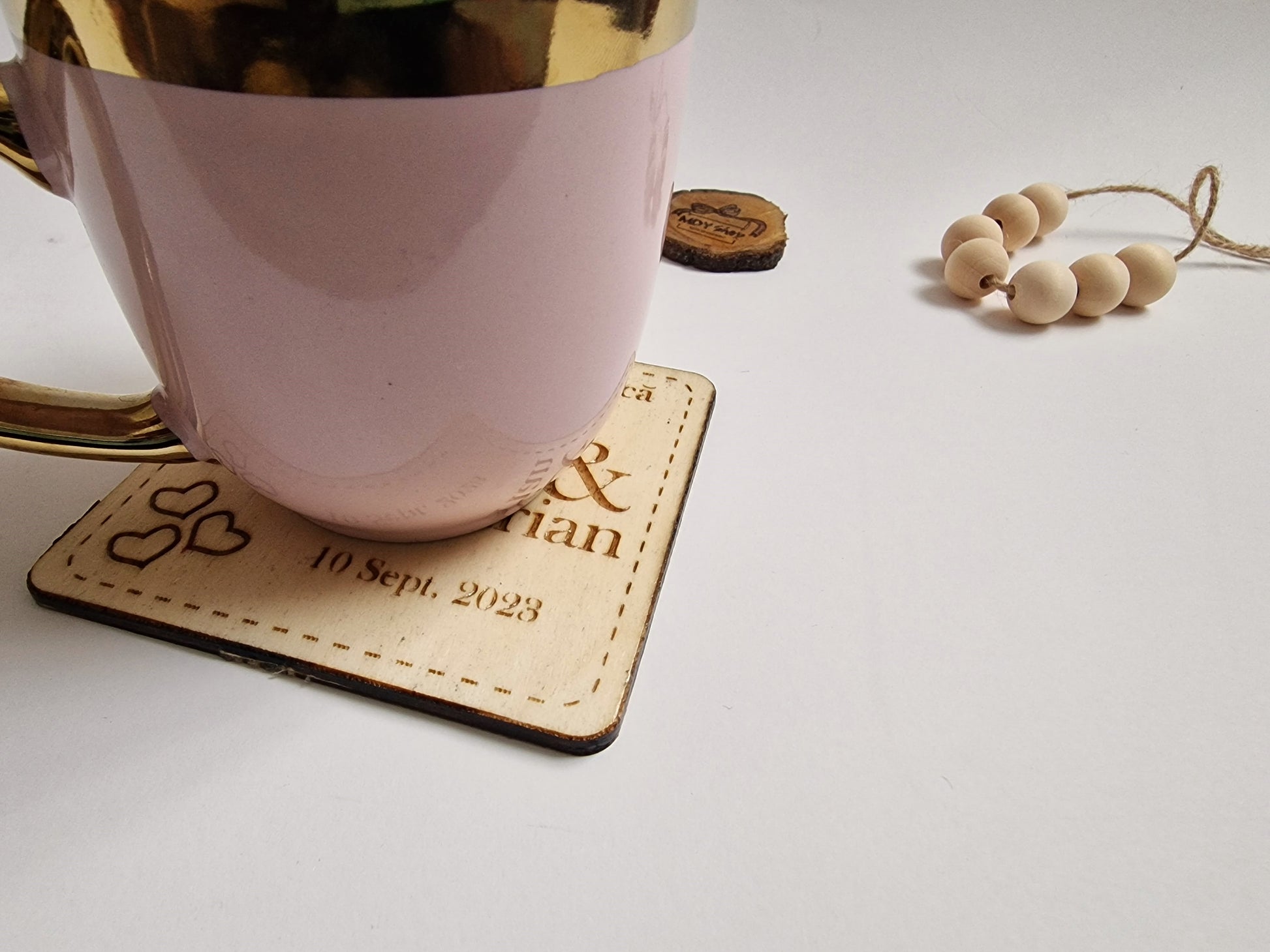 Marturie nuntă din lemn - tip suport pentru pahar (coasters) - MDY Shop