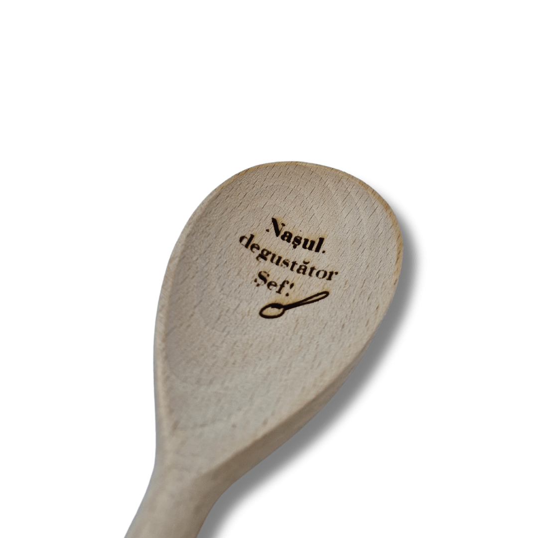 Set de bucătărie personalizat pentru nași, 5 piese din lemn gravate - tocător, 2 palete, 2 linguri - CadoArt
