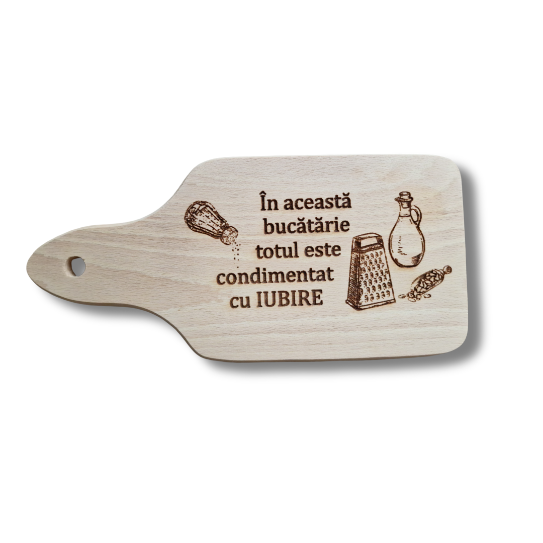 tocator din lemn personalizat, cu mâner